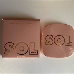 ColourPop Shimmering Body Powder